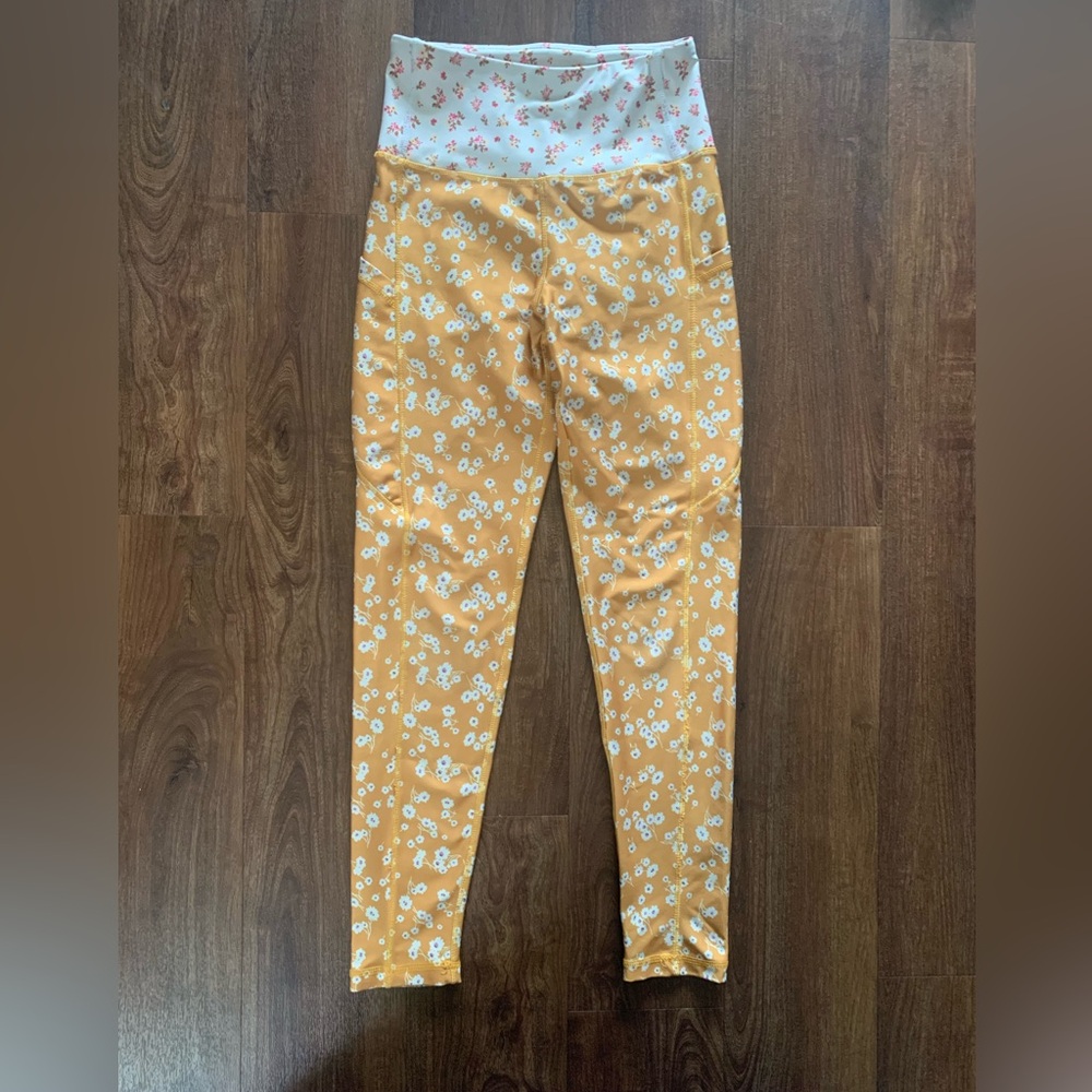 Ebb&Flow Floral Stretch Leggings Side Pockets Activewear Performance Small NWOT